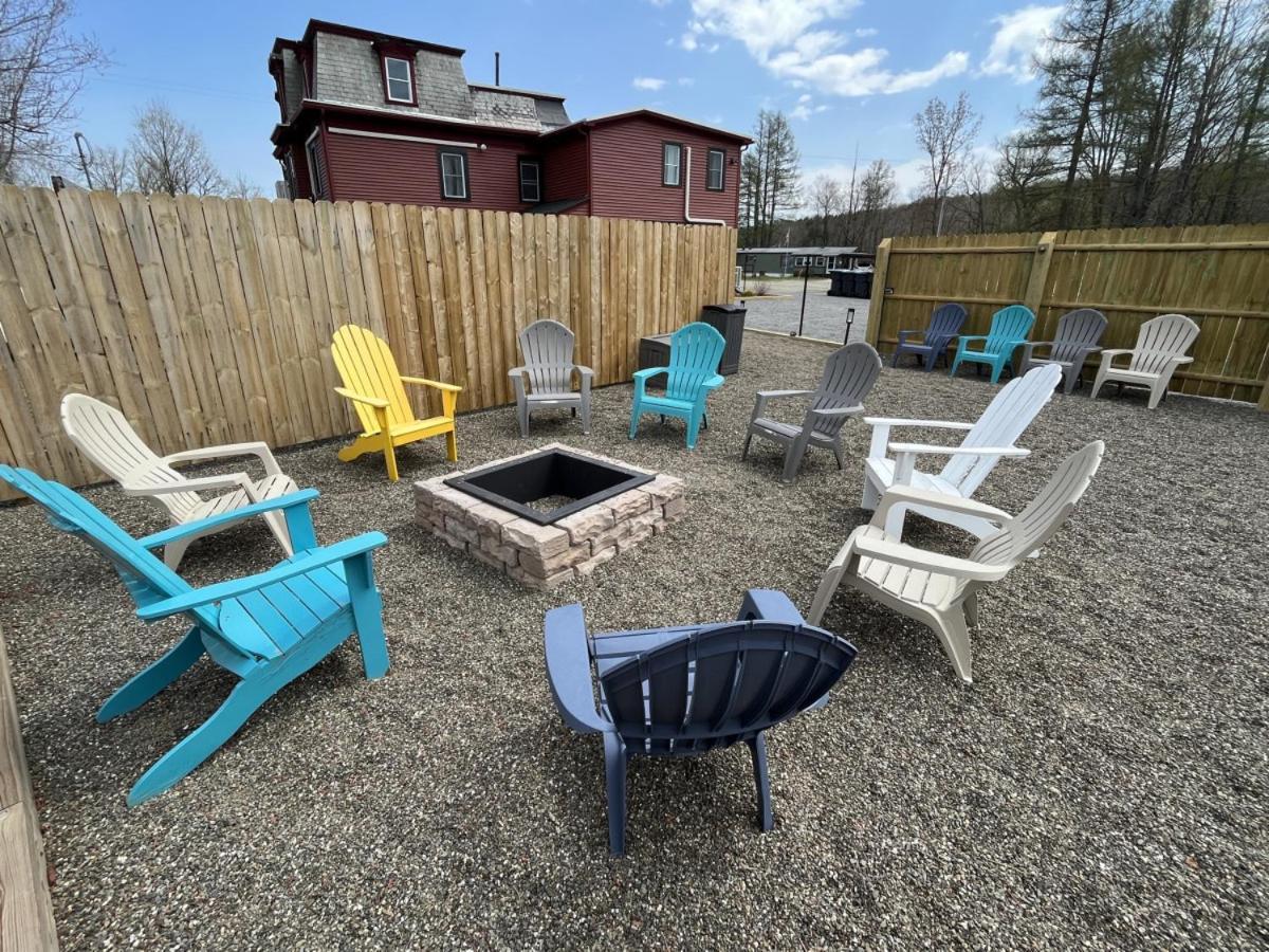 2 Bed Berkshire Getaway Minutes To Jiminy Peak Ski Ханкок Екстериор снимка