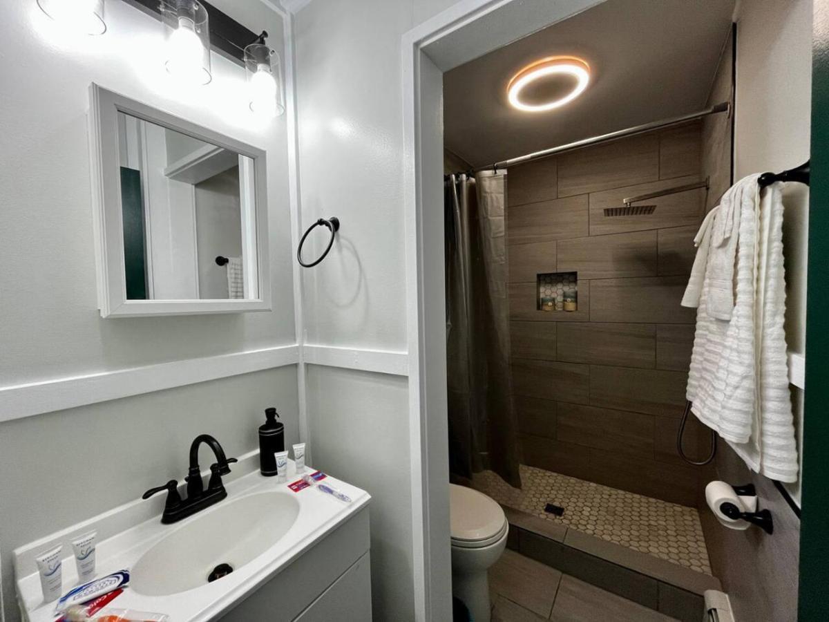 2 Bed Berkshire Getaway Minutes To Jiminy Peak Ski Ханкок Екстериор снимка